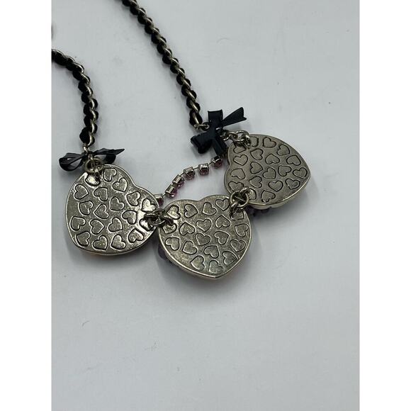 Betsey Johnson Vintage Floral Heart‎ Necklace Resin Black 
Carved Pink Rose Bow - Picture 12 of 13